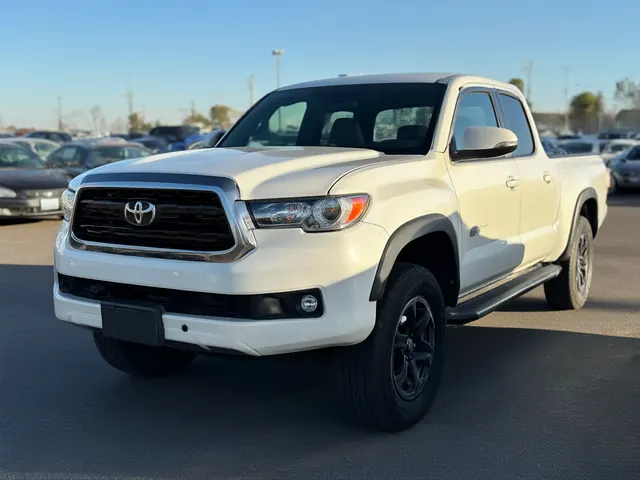 Foto de la Tacoma blanca
